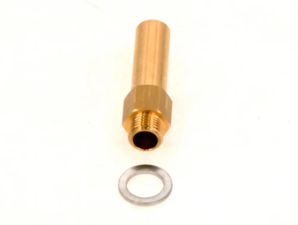 Bosch Düsensatz, bestehend aus einer metallischen Düse und einem Ring, auf einem weißen Hintergrund. Die Düse hat ein zylindrisches Ende und ein Außengewinde.